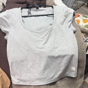 Vuori Heather Gray Crop Top
